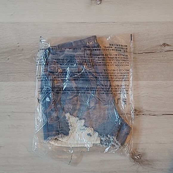 American Eagle AE Next Level Curvy High-Waisted Denim Short Size 0 NWT in packag - Picture 8 of 8